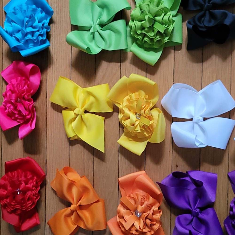 Rainbow 17pc Bow Set with clip back